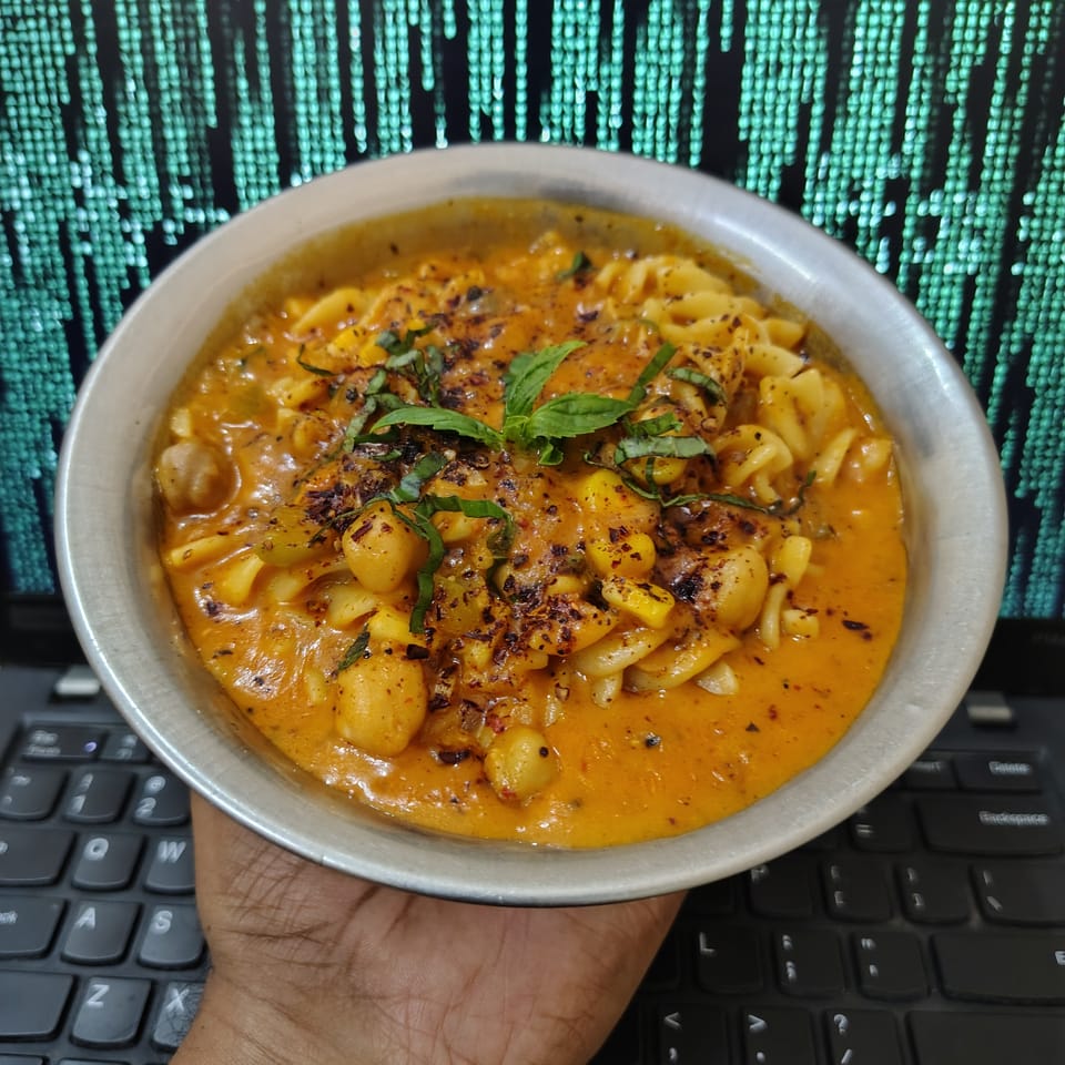 Fusilli con Ceci e Mais in Salsa di Pomodoro e Panna